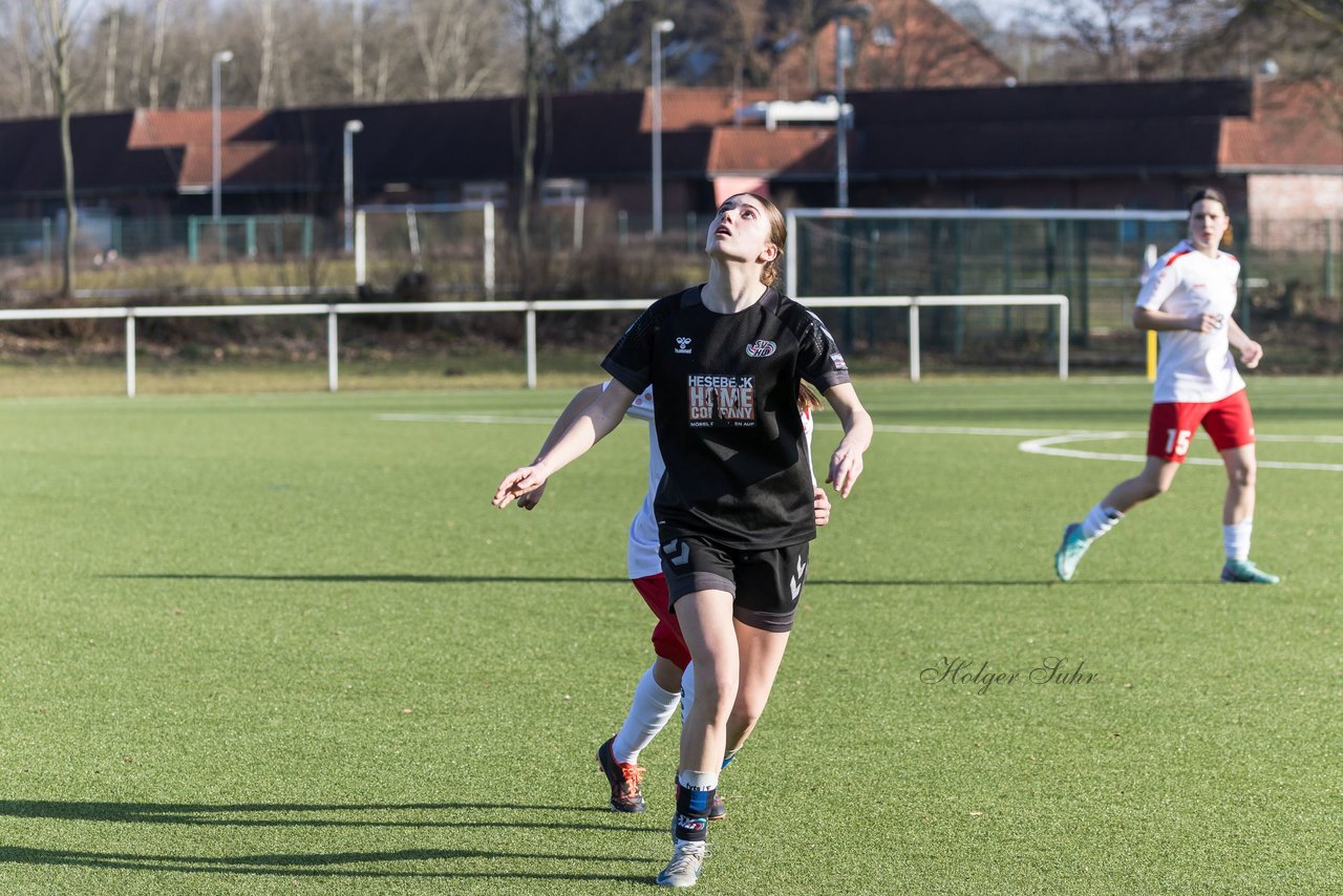 Bild 163 - wBJ SV Wahlstedt - SV Henstedt Ulzburg : Ergebnis: 0:1